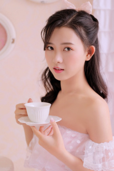 儿子成绩好被奖励60秒随便